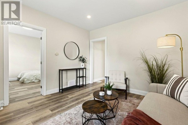 2pc Bathroom - 95 Chetwood Street, St  Catharines, ON L2S2A6 Photo 5