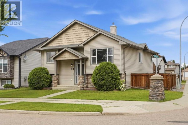 95 Inglewood Drive, Red Deer, AB, photo 2