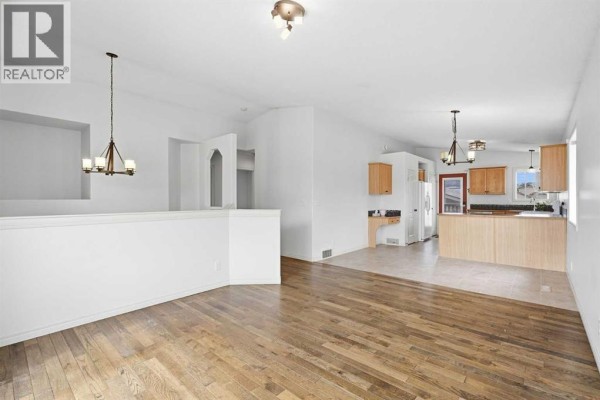 Primary Bedroom - 95 Inglewood Drive, Red Deer, AB T4R0B2 Photo 5