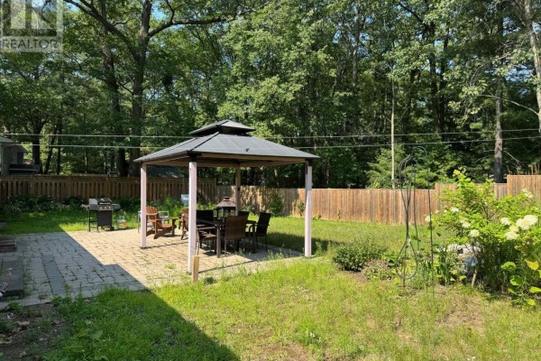 95 Melrose Avenue, Wasaga Beach, ON L9Z2T2 Photo 5