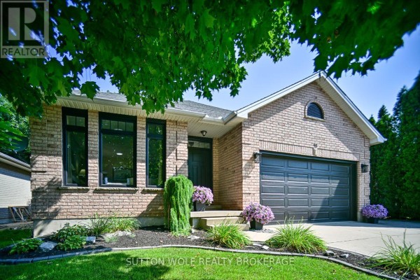 Eating area - 95 Middlesex Drive, Strathroy Caradoc, ON N7G4G5 Photo 4