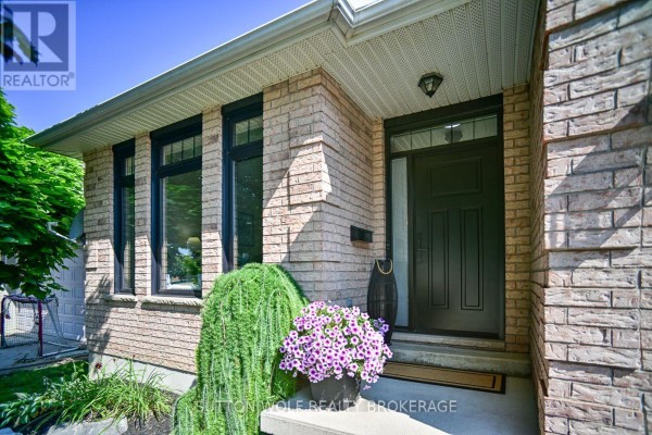 Living room - 95 Middlesex Drive, Strathroy Caradoc, ON N7G4G5 Photo 5