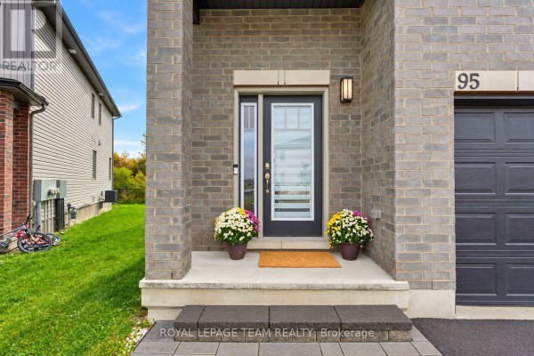 95 Rallidale Street, Ottawa, ON K1X0G7 Photo 3