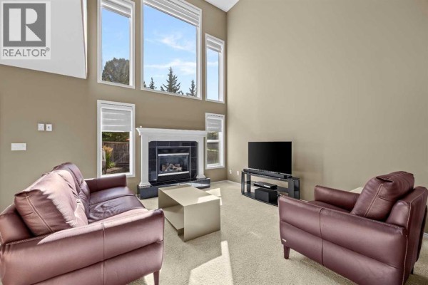 Living room - 95 Royal Birch Circle Nw, Calgary, AB T3G5R1 Photo 5