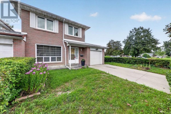 95 Tineta Crescent, Toronto, ON, photo 3