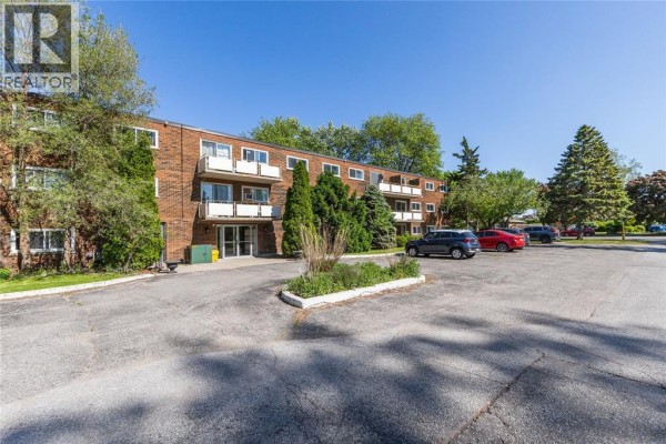 Dining room - 950 Eastlawn Avenue Unit# 10, 22, 29, Sarnia, ON N7S1X2 Photo 2