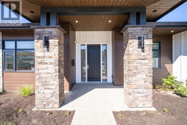 3pc Bathroom - 950 Mt Griffin Road, Vernon, BC V1B0A5 Photo 3