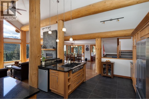 9503 Emerald Drive, Whistler, BC V8E0G5 Photo 4