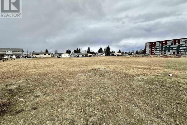 9504 100th Avenue, Fort St  John, BC V1J1X7 Photo 2