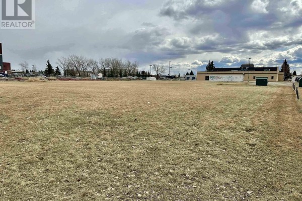 9504 100th Avenue, Fort St  John, BC V1J1X7 Photo 5