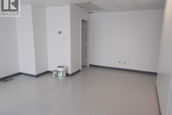 9505 113 Street, Grande Prairie, AB T8V5L2 Photo 5