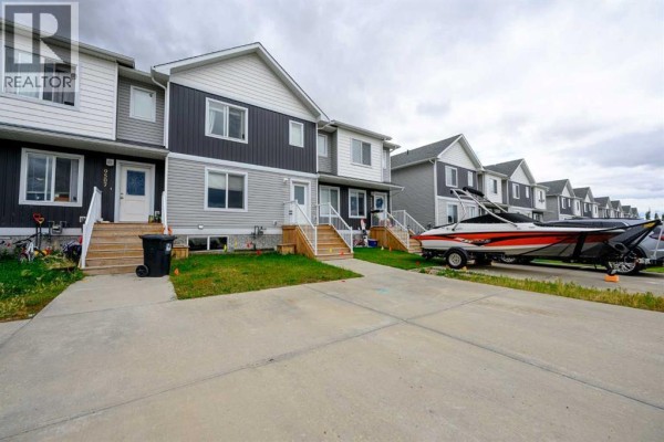 Foyer - 9507b 112 Avenue, Clairmont, AB T8X5C8 Photo 2