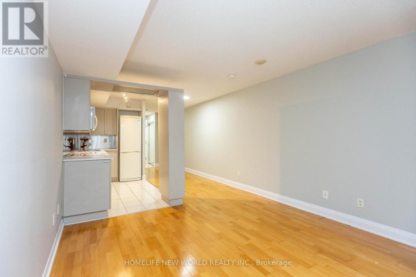 951 - 111 Elizabeth Street, Toronto, ON M5G1P7 Photo 4