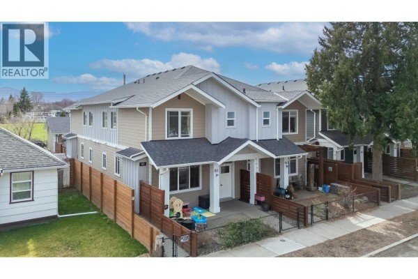 951 Stockwell Avenue, Kelowna, BC, photo 2