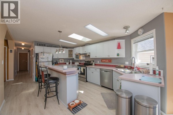 Primary Bedroom - 9510 97 Highway Unit# 27, Vernon, BC V1T6N6 Photo 4