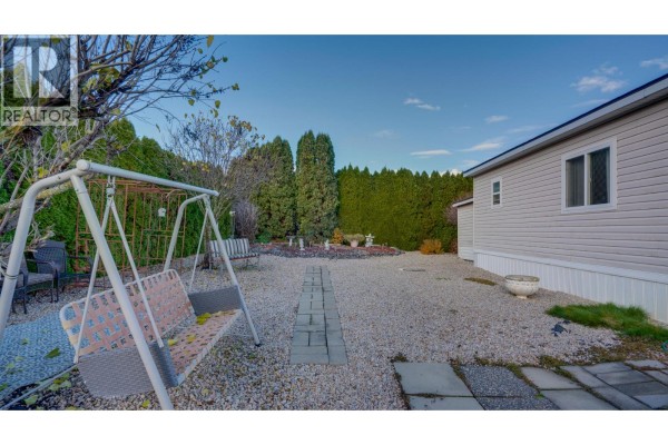 4pc Ensuite bath - 9510 Highway 97n Unit# 43, Vernon, BC V1H1R8 Photo 5
