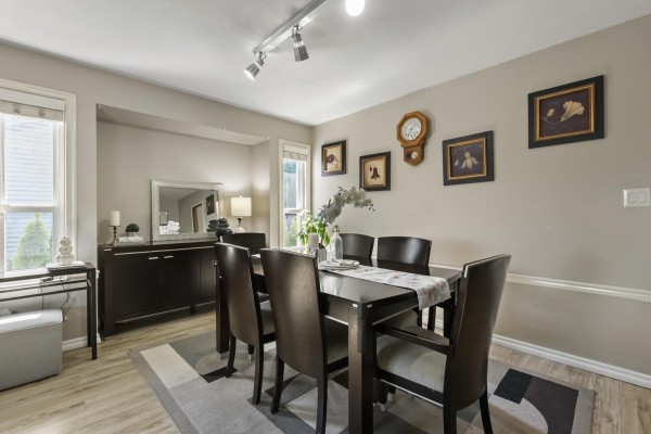 9511 160 Street, Surrey, BC V4N2N9 Photo 5