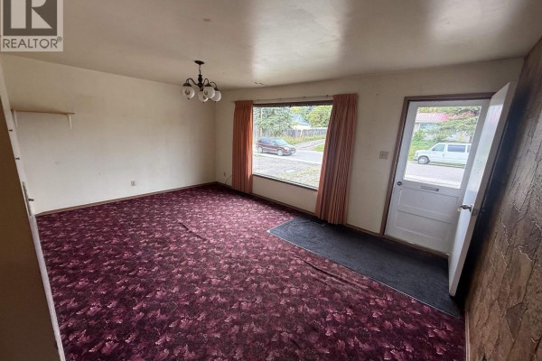 9511 98a Avenue, Fort St  John, BC, photo 2