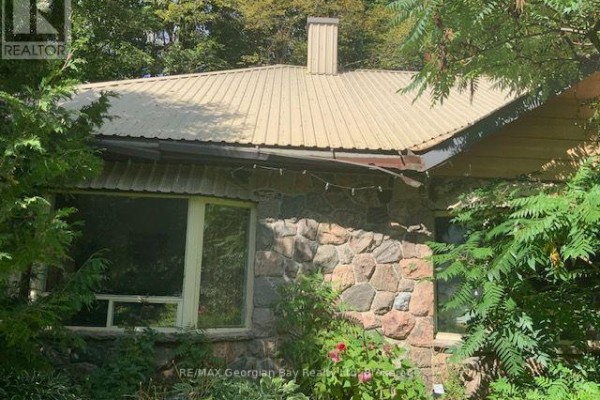 Living room - 9513 County Rd 93 Road Ne, Midland, ON L4R5K6 Photo 2