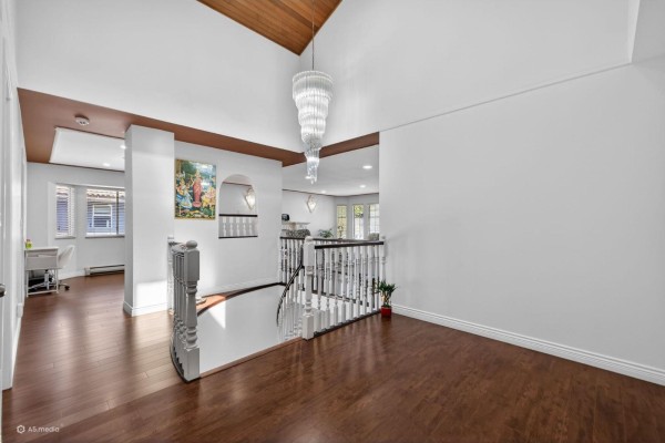 9515 124a Street, Surrey, BC V3V7G3 Photo 3