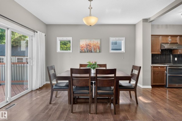 9515 221 St Nw, Edmonton, AB T5T4A8 Photo 4