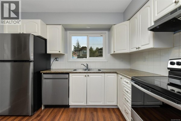 Primary Bedroom - 952 Glen Willow Pl, Langford, BC V9B4V9 Photo 4