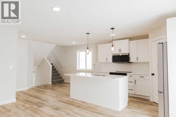 4pc Bathroom - 9524 114 Avenue, Clairmont, AB T8X0W8 Photo 5
