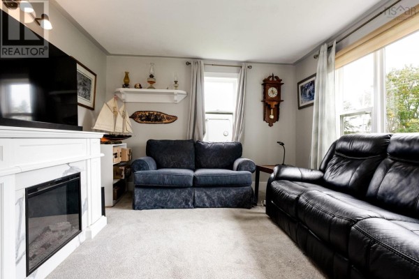 Living room - 953 Middle Road, North Williamston, NS B0S1M0 Photo 3