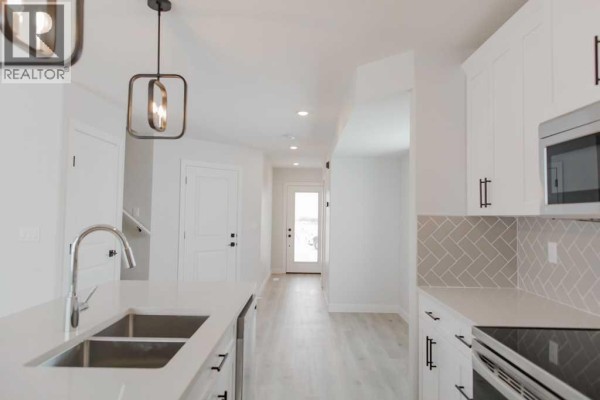 4pc Bathroom - 9530 114 Avenue, Clairmont, AB T8X0W8 Photo 4