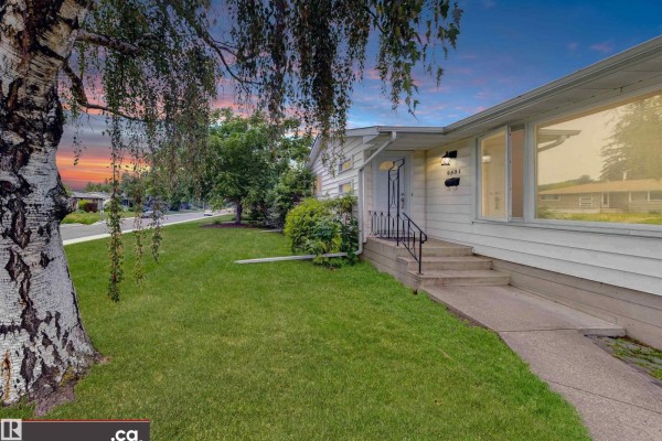 Kitchen - 9531 74 St Nw, Edmonton, AB T6B2B7 Photo 3