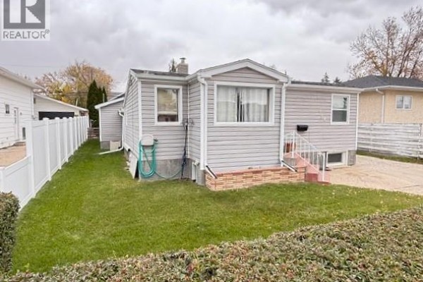 954 Brown Street, Moose Jaw