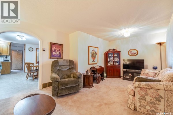 Primary Bedroom - 954 Hochelaga Street W, Moose Jaw, SK S6H2H8 Photo 4