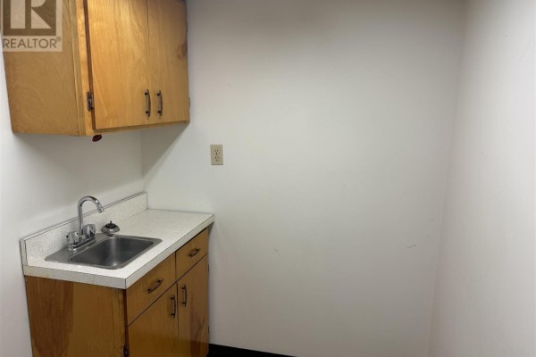 955 Queen St E, Sault Ste  Marie, ON, photo 3