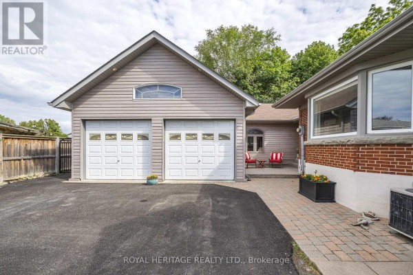 Family room - 956 Bayshore Court, Pickering, ON L1W2Y3 Photo 4