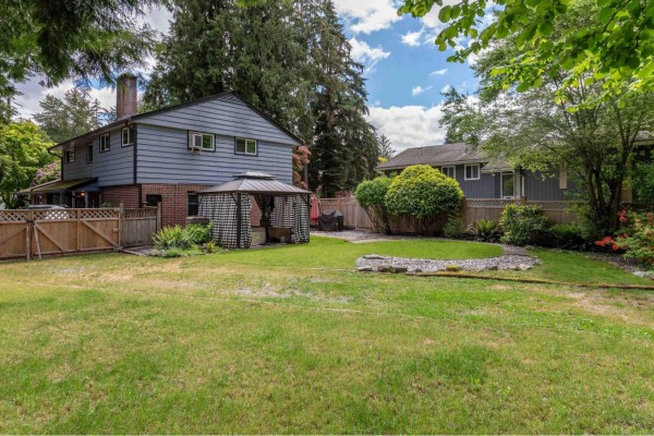 9573 139 Street, Surrey, BC V3V5X7 Photo 2