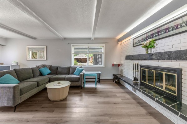 9573 139 Street, Surrey, BC V3V5X7 Photo 4
