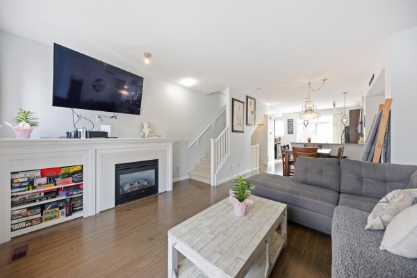 96 18777 68a Avenue, Surrey, BC V4N0Z7 Photo 3