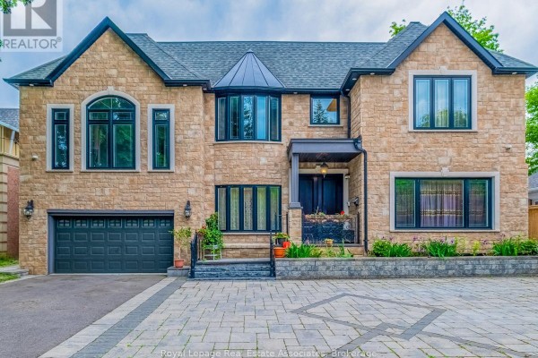Family room - 96 Elmcrest Road, Toronto, ON M9C3R9 Photo 4