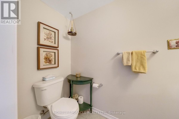 Bedroom 2 - 96 Esther Crescent S, Thorold, ON L3B0G3 Photo 4