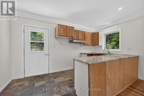 96 George Street, Lanark Highlands, ON, photo 3