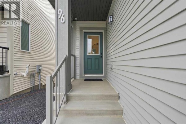 Pantry - 96 Heritage Court, Cochrane, AB T4C2N5 Photo 3