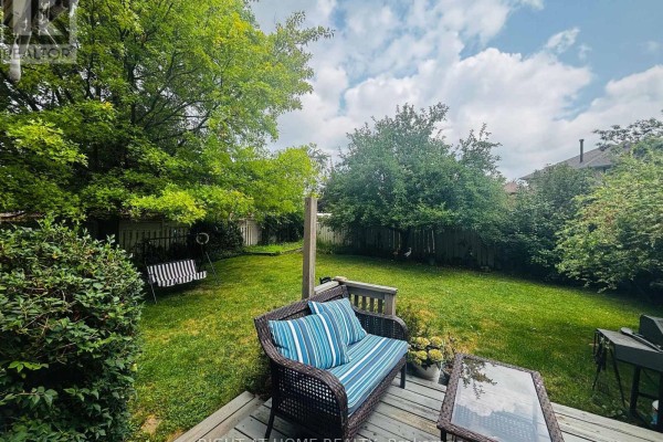 96 Howell Road, Oakville, ON L6H5Z4 Photo 4