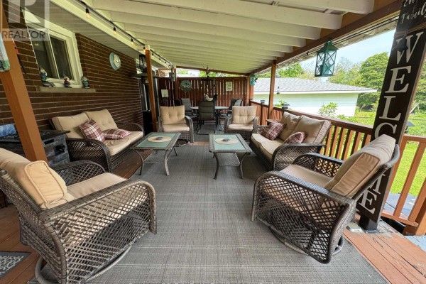 Living room - 96 Jamieson Crescent, Oro Medonte, ON L3V0H8 Photo 3
