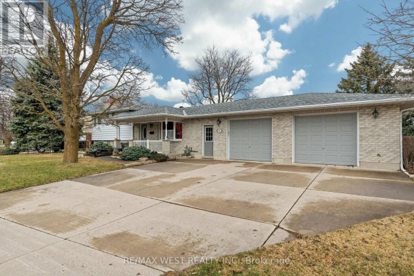 Recreational, Games room - 96 Langford Drive, Lucan Biddulph, ON N0M2J0 Photo 2