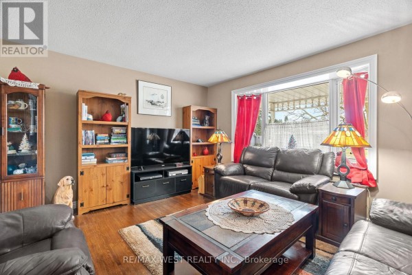 Laundry room - 96 Langford Drive, Lucan Biddulph, ON N0M2J0 Photo 3