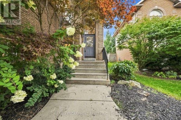96 Laurendale Avenue, Hamilton, ON, photo 3
