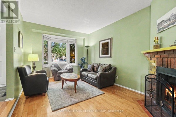 Living room - 96 Pheasant Run Drive, Ottawa, ON K2J2R5 Photo 5