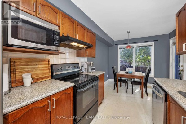 Dining room - 96 Redpath Drive, Ottawa, ON K2G6E3 Photo 5