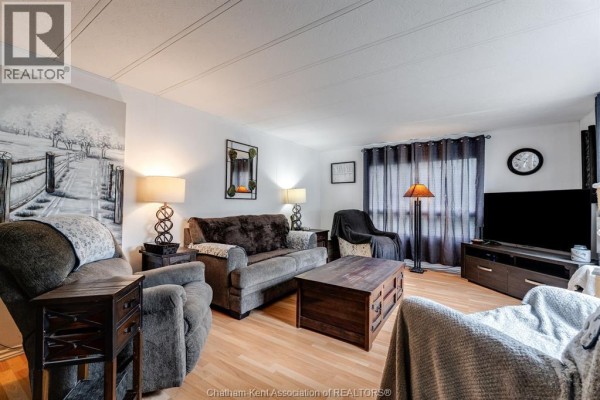 4pc Bathroom - 96 Regency Drive, Chatham, ON N7L5A3 Photo 4