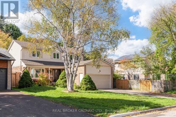 96 Rutledge Avenue, Newmarket, ON L3Y5T4 Photo 3